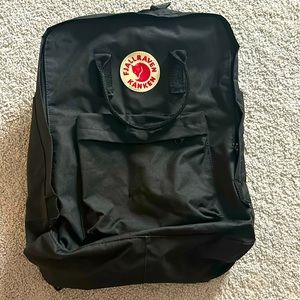 Fjallraven kanken backpack- black
